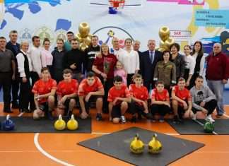 В Богучанской спортивной школе состоялось торжественное мероприятие в честь Чемпиона Мира среди ветеранов гиревой дисциплины Александра Багмета!