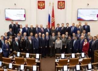 Экс-главу краевого агентства печати и массовых коммуникаций Алексея Додатко на первой сессии нового созыва утвердили на пост председателя Законодательного собрания края.