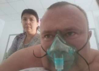 С появлением новых симптомов изолировали себя в квартире.