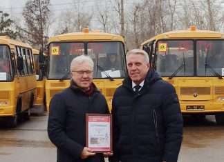 В Красногорьевский отправился новый школьный автобус.
