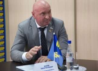 В Красноярске задержали зампредседателя Заксобрания края Сергея Натарова.