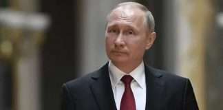Вечером 21 февраля президент России Владимир Путин принял решение о признании Донецкой и Луганской народных республик. С просьбой о признании к Путину обратились главы ЛДНР, а также депутаты Госдумы и члены Совета безопасности.