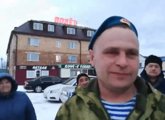 На Родине трогательно встретили военнослужащего В. Скурихина.