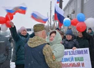 Как это всегда трогательно, увидеть родных и близких, минуя большие расстояния, преграды и часы ожиданий. 4 апреля Чуноярцы встретили военнослужащего Дмитрия Зайцева на Родине.