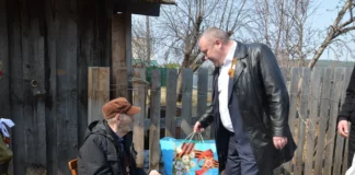 Глава Алексей Медведев поздравил 97-летнего ветерана Великой Отечественной войны Николая Васильевича Юнаковского с Днем великой Победы !