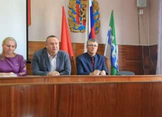 «Никто никого в беде не оставляет» — заявил глава Богучанского района Алексей Медведев на рабочем совещании с главами поселений и управляющими компаний в ходе обсуждения первоочередного вопроса – подтопления.