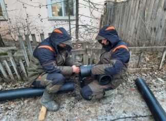 В зоне ЧС проводится финальный этап технических работ в Богучанах. Произведенные мероприятия позволят обеспечить водоотведение при низких температурах зимой.