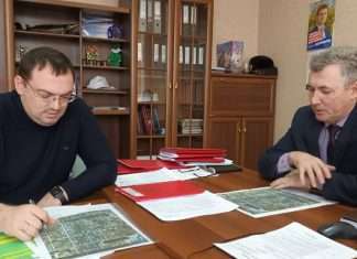 «-Будем искать причины и решения для безаварийного прохождения паводков. Договорились с жителями о помощи в мониторинге ситуации»- первый заместитель Губернатора С.Верещагин на тему подтопления в жилом секторе Богучан.