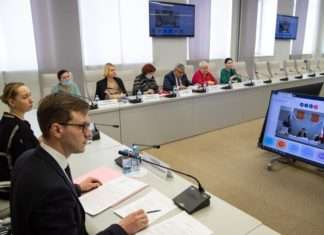 У людей с инвалидностью есть право на денежную компенсацию расходов на оплату проезда. Изменения, которые рассмотрели депутаты ЗС.