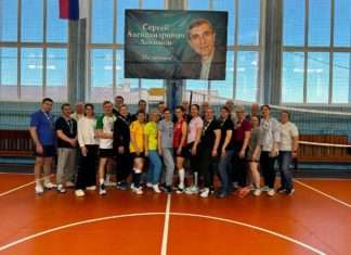 В Богучанах состоялся турнир по волейболу среди смешанных команд памяти С.А.Логинова.