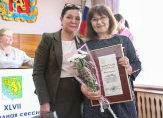 Депутат ЗС края Е.УДелько вместе с уполномоченным по защите прав предпринимателей Загитовой О.В. приняли участие в заседании 47-ой очередной сессии Богучанского районного Совета депутатов.
