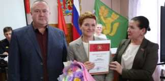За многолетний добросовестный труд Благодарственным письмом председателя Законодательного Собрания Красноярского края Алексея Игоревича Додатко награждена глава п. Новохайский Снежанна Леонидовна Трещева.