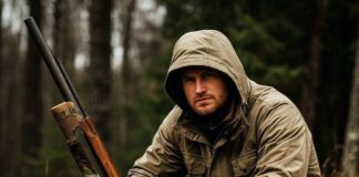 В Красноярском крае открыт сезон охоты на волков, кабанов и медведей.