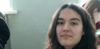 Выпускница МБУ ДО «Богучанской ДШИ» Диана Аветян в этом году успешно поступила в Красноярское художественное училище им.В.И. Сурикова по специальности театрально-декорационная живопись.