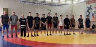 Соревнования среди борцов 18+ состоялись в Молодёжном центре.